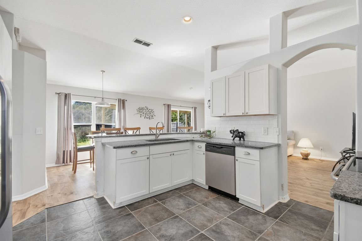 8120 Vermilion Dr, Charlotte, NC 28215 - Image 4