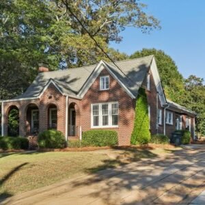 8120 Vermilion Dr, Charlotte, NC 28215